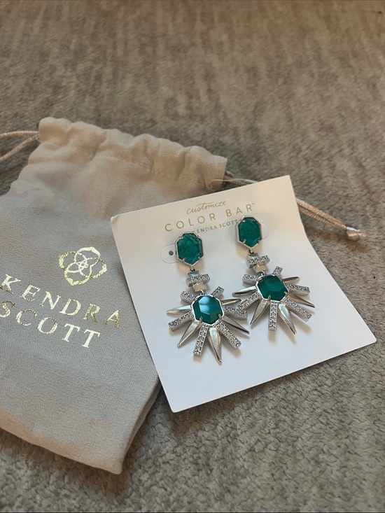Kendra Scott Jewelry - NEW Kendra Scott Color Bar Emerald Green Statement Drop Earrings